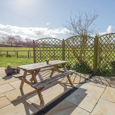 Ashtree Barn Hotel 4*