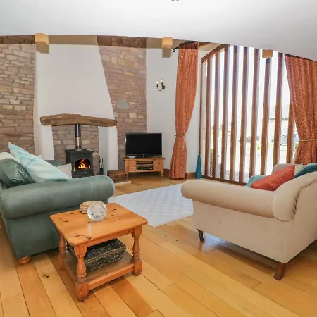 Ashtree Barn 4*